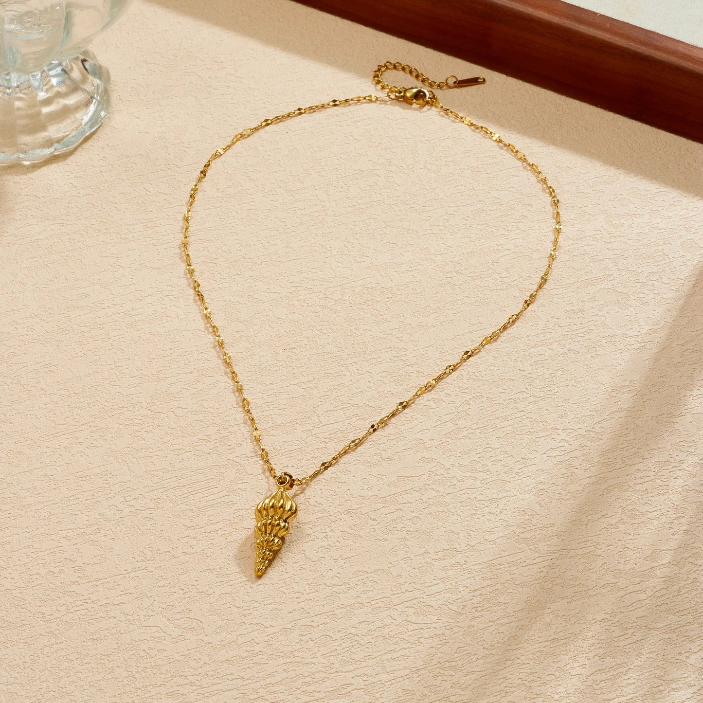 Boho Beach Conch Shell Necklace Gold - Womens
