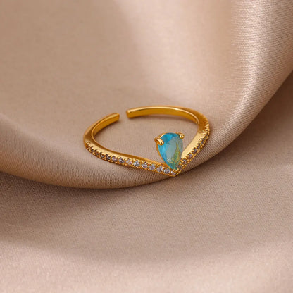 Vintage Teardrop Blue Zircon Gold Ring - Womens
