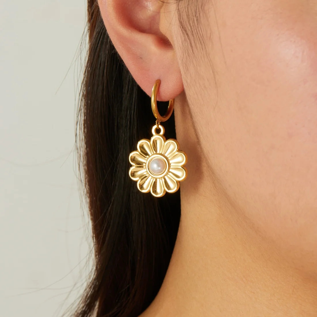 Boho Flower Pearl Pendant Gold Hoop Earrings - Womens