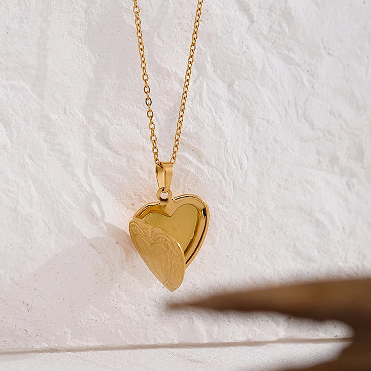 Coquette Heart Locket Necklace - Gold & Silver - Womens