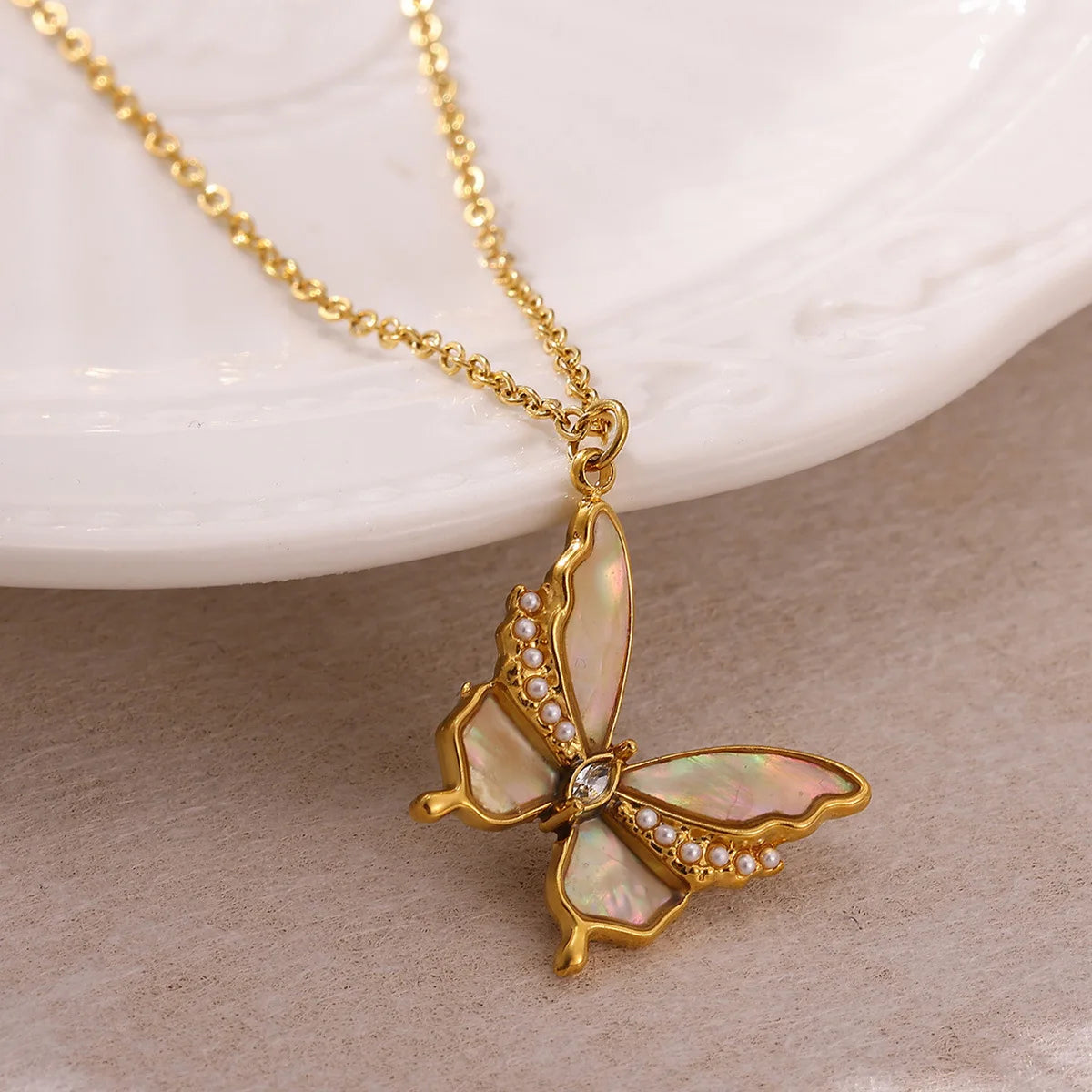 Y2K Zircon Shell Butterfly Gold Pendant Necklace - Womens