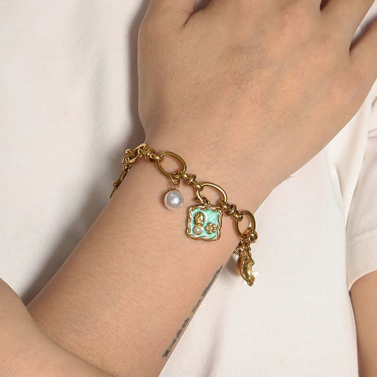 Boho Beach Seashell Pearl Gold Charm Bracelet - Womens