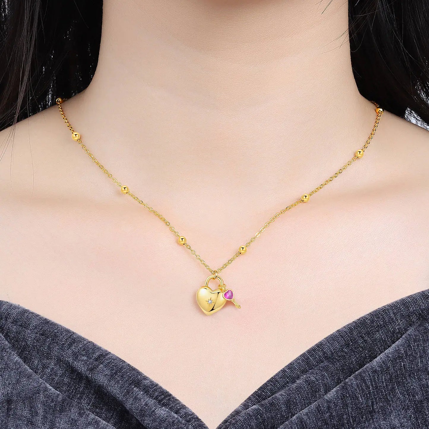 Heart-shaped Lock and Key Gold Pendant Necklace - Womens