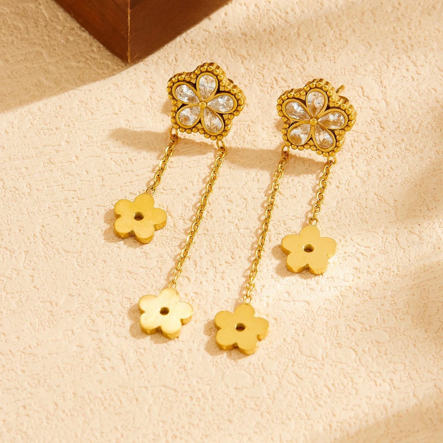 Y2K Zircon Flower Gold Dangling Earrings - Womens