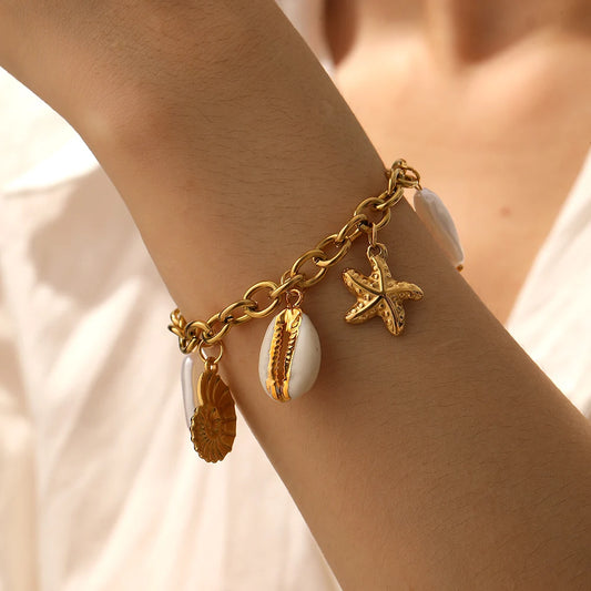 Boho Beach Cowrie Shell Pearl Gold Charm Bracelet - Womens
