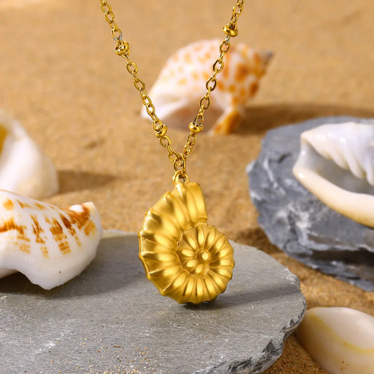Boho Beach Conch Shell Gold Pendant Necklace - Stainless Steel - Womens